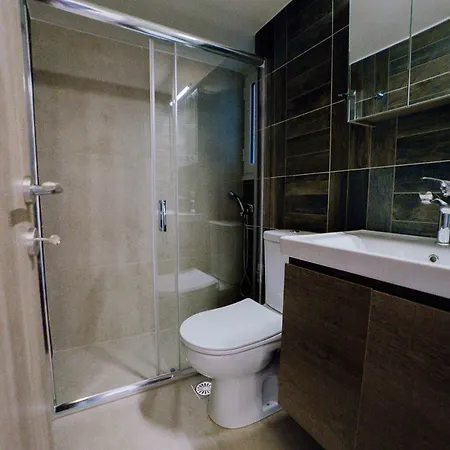 Pinky Pearl Loutráki